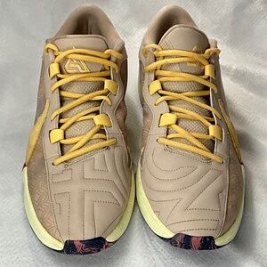 Nike G.T. Cut 2 Akoya Giannis Antetokounmpo Basketball Sneakers Size 14